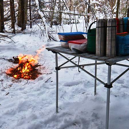 Как правильно оборудовать место для зимнего пикника