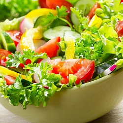 Классический весенний салат